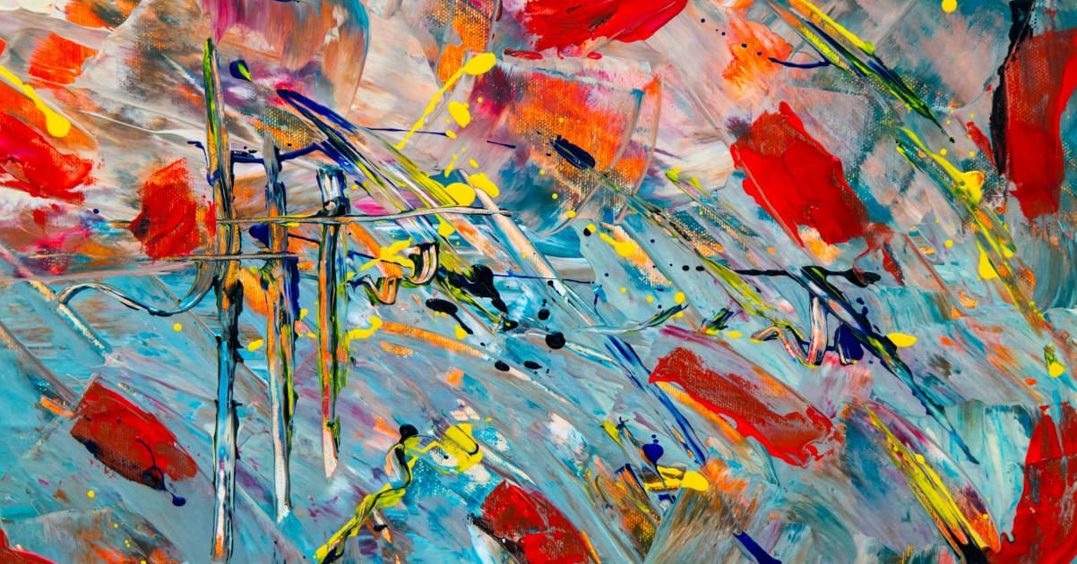 Canadian Sculptor Debuts Exclusive Falcon Collection at Saudi Exhibition